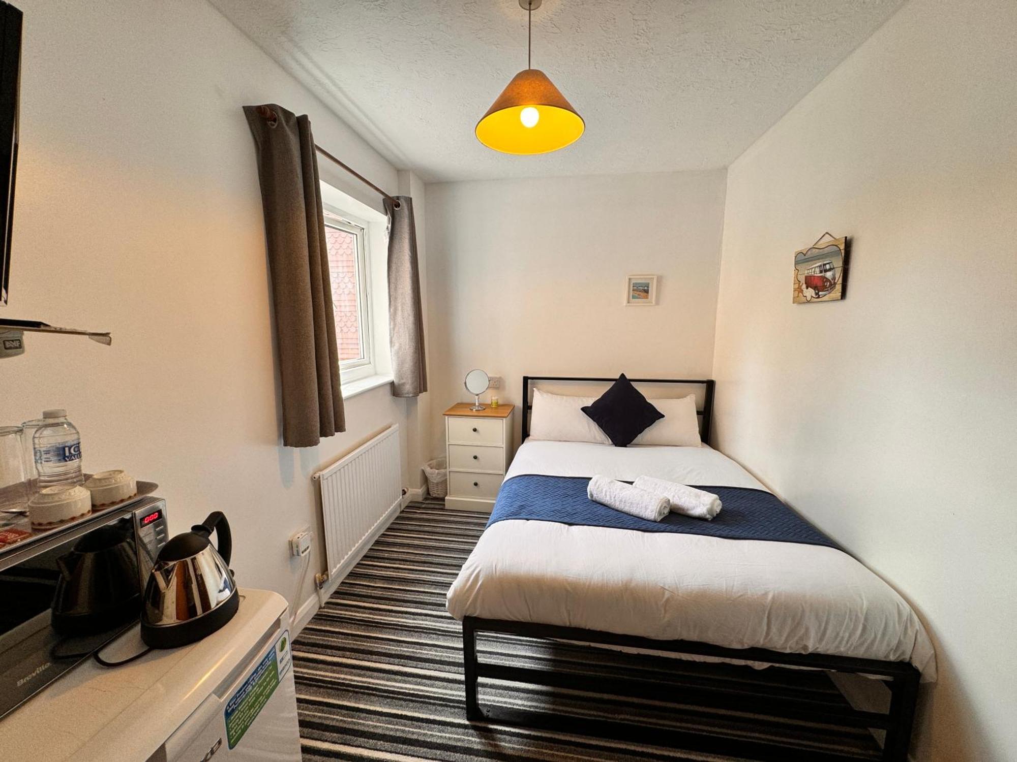 High Trees Guest House Gatwick Horley Dış mekan fotoğraf