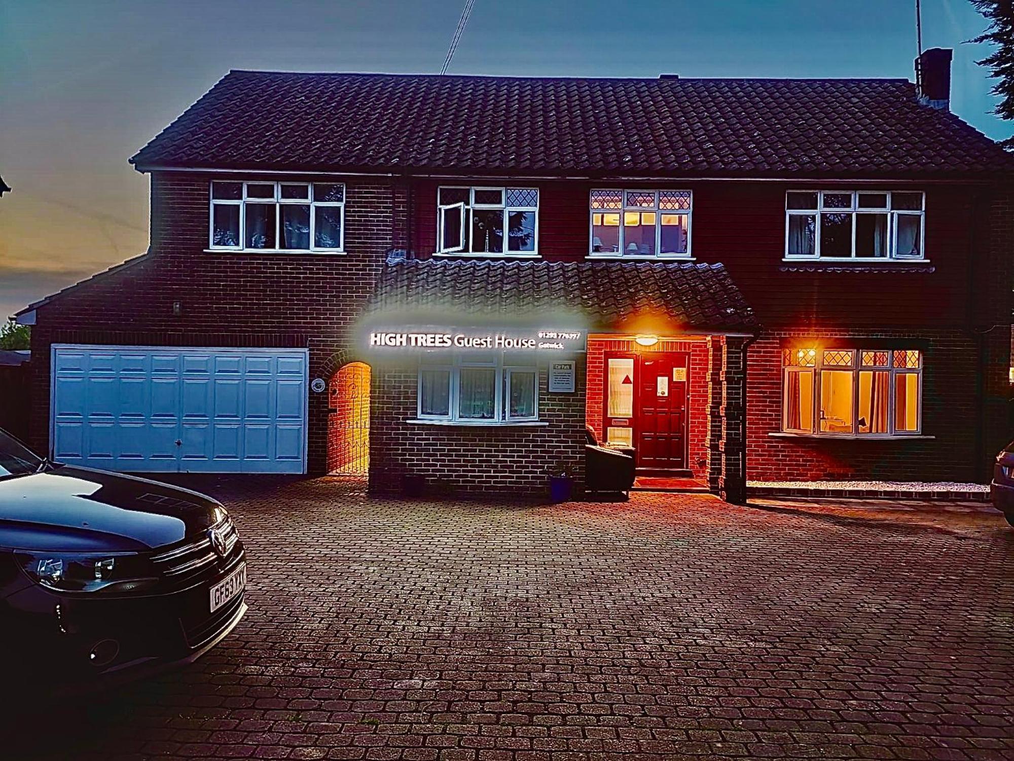 High Trees Guest House Gatwick Horley Dış mekan fotoğraf