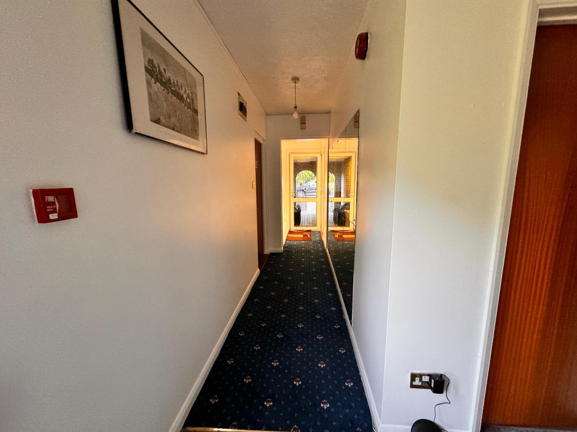 High Trees Guest House Gatwick Horley Dış mekan fotoğraf