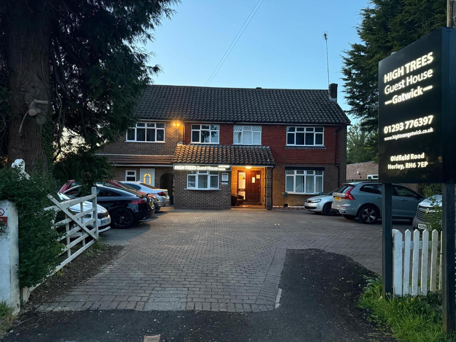High Trees Guest House Gatwick Horley Dış mekan fotoğraf